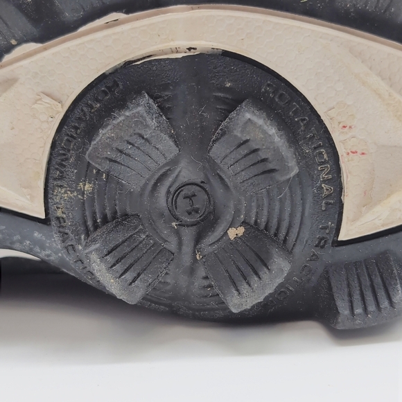 Under Armour sz 11 Women's Glyde Softball Cleats Black White ART NO.1233552-011 - Picture 9 of 11